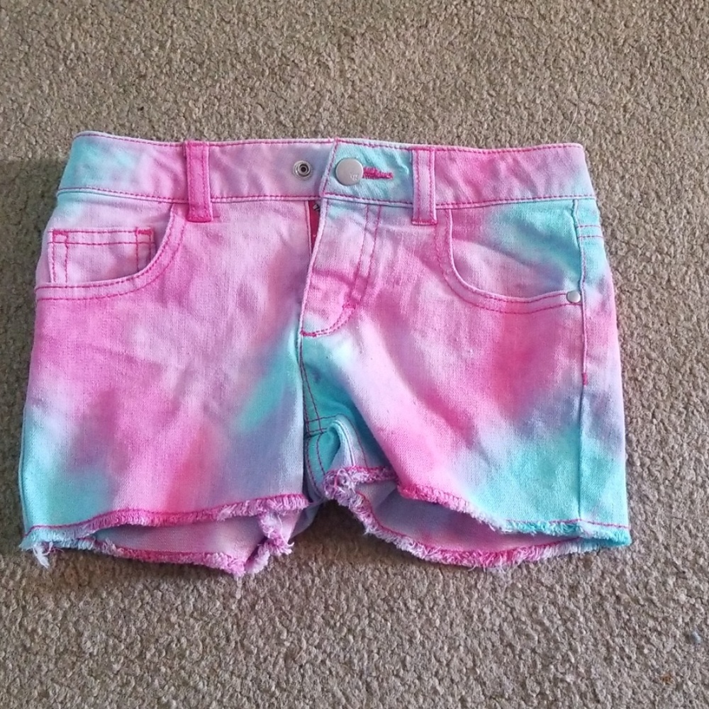 Girls size 6 tye dye shorts